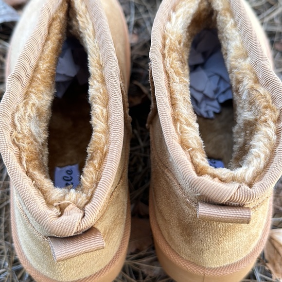 Ultra Tan Platform Booties Mini Short - Picture 7 of 7